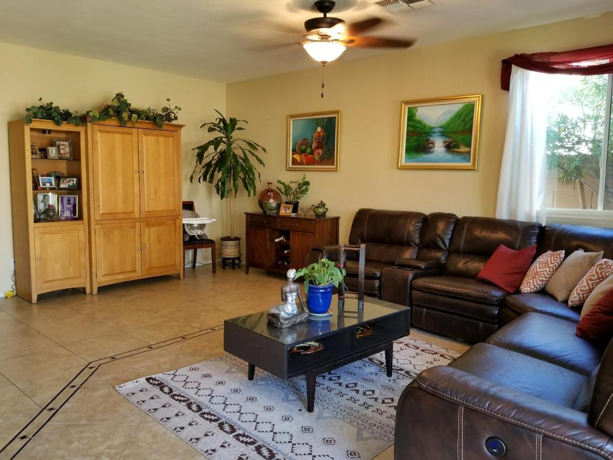 Phoenix Home Near Freeways And Airport Exteriör bild